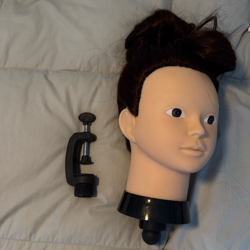 Mannequin head